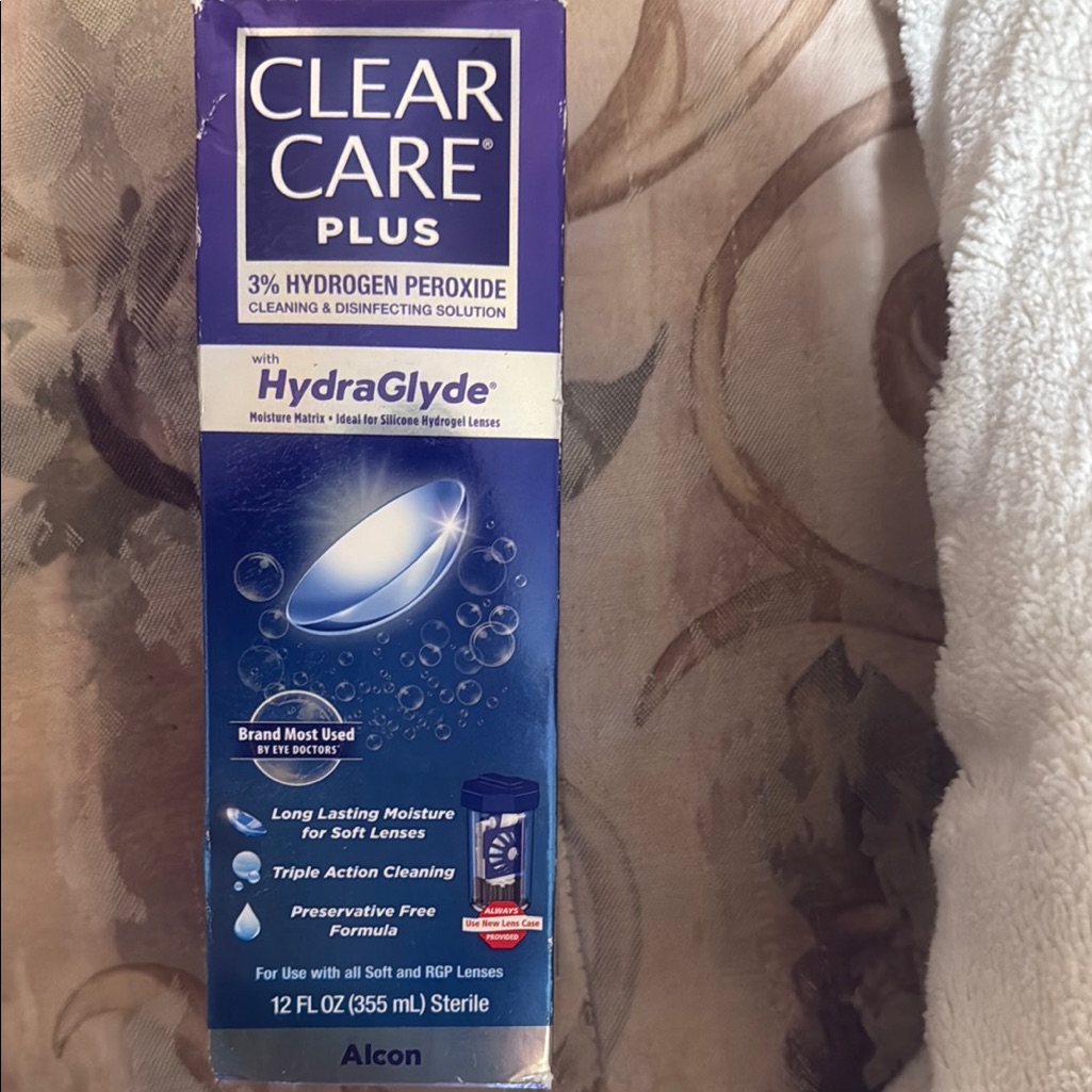 Clear Care Plus Cleaning Solution With Hydraglyde